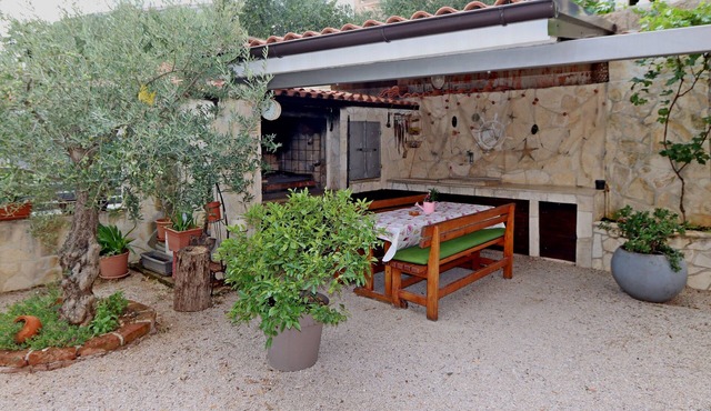 Two bedroom apartment with terrace Kornić (Krk) (A-415-b)