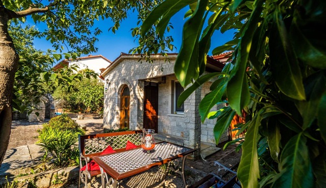 Two bedroom apartment with terrace Krnica, Marčana (A-7357-b)