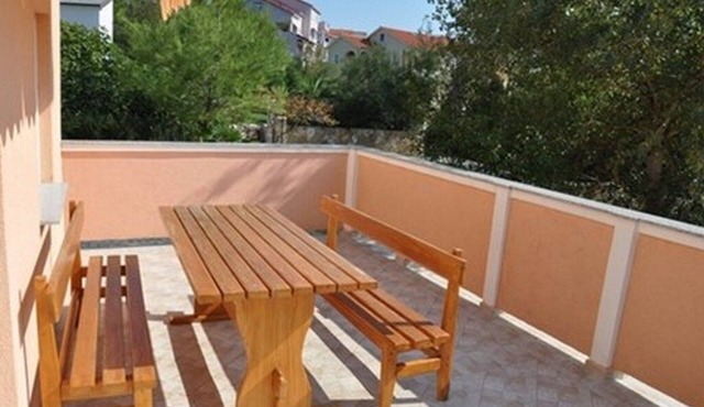 Two bedroom apartment with terrace Lopar, Rab (A-16680-b)