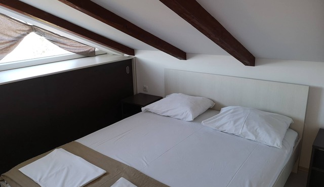 Two bedroom apartment with balcony Lopar, Rab (A-16680-e)