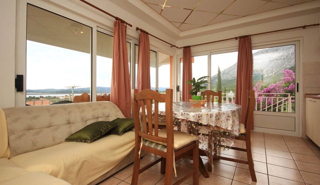 Two bedroom apartment with balcony and sea view Orebić, Pelješac (A-648-a)