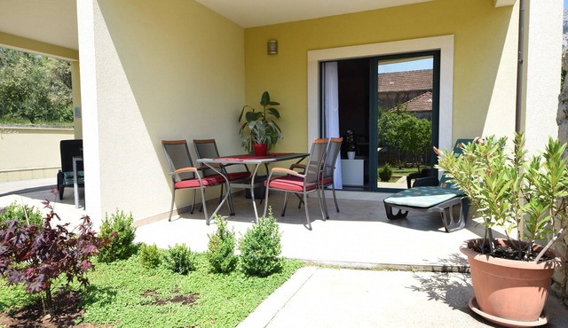 Two bedroom apartment with terrace Orebić, Pelješac (A-10097-b)