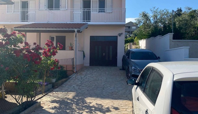 Two bedroom apartment with balcony and sea view Preko, Ugljan (A-23327-b)
