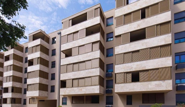 Two bedroom apartment with balcony and sea view Split (A-24662-a)