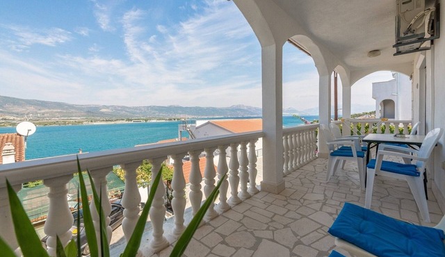 Two bedroom apartment with terrace and sea view Mastrinka, Čiovo (A-2050-b)