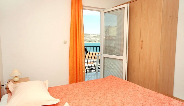 Two bedroom apartment with balcony and sea view Mastrinka (Čiovo) (A-4836-b)