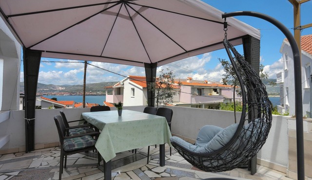 Two bedroom apartment with terrace and sea view Mastrinka (Čiovo) (A-4324-c)