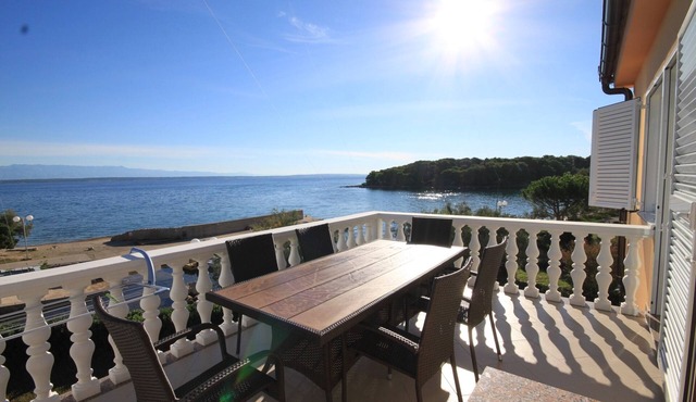 Two bedroom apartment with a swimming pool by the beach Ugljan (A-829-c)