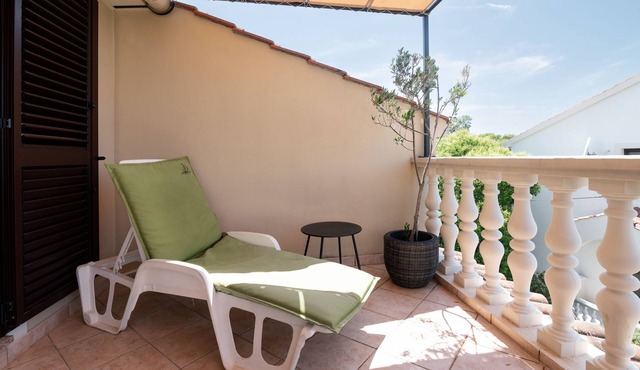 Two bedroom apartment with terrace and sea view Muline, Ugljan (A-8521-b)