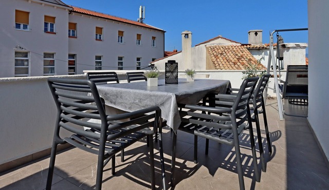 Two bedroom apartment with terrace and sea view Vrbnik, Krk (A-5302-a)