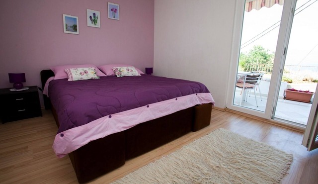 Two bedroom apartment with terrace and sea view Vrbnik, Krk (A-5392-a)