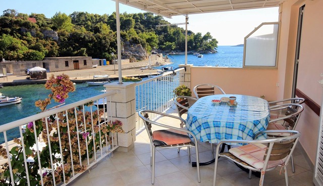 Two bedroom apartment with terrace and sea view Gršćica, Korčula (A-169-b)