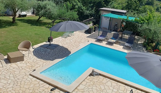Two bedroom apartment with balcony Kaštel (Central Istria - Središnja Istra) (A-21309-a)