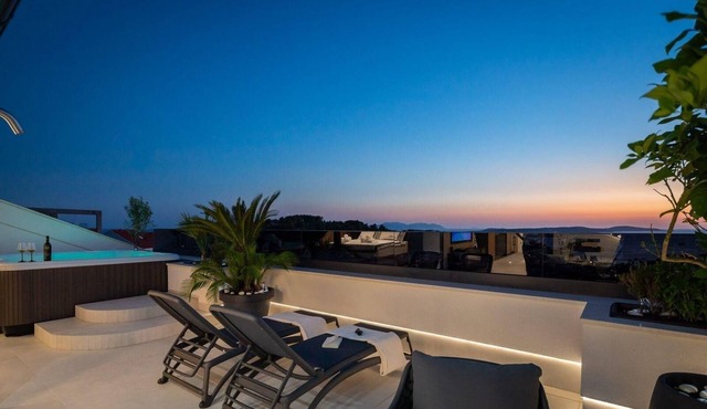 Two bedroom apartment with terrace and sea view Hvar (A-21877-e)