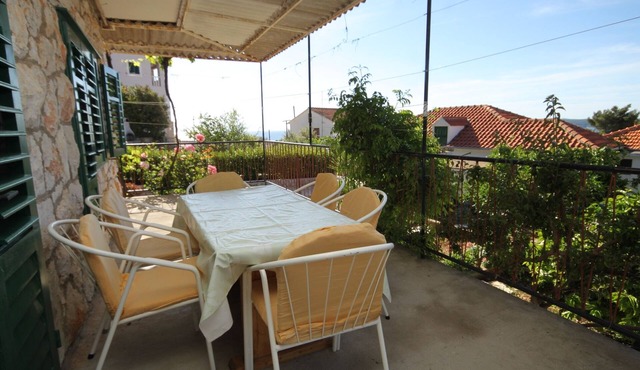 Two bedroom apartment with terrace and sea view Zavala, Hvar (A-8802-c)