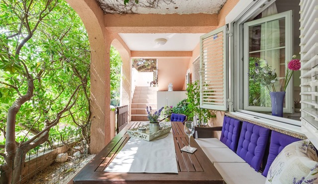 Two bedroom apartment with terrace Šimuni, Pag (A-4083-c)