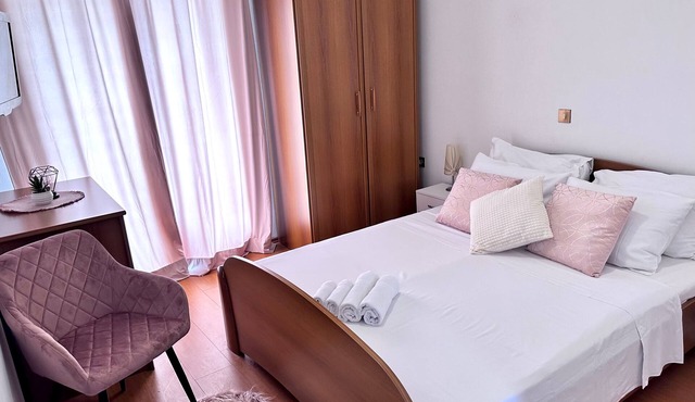 Two bedroom apartment with terrace and sea view Lopar, Rab (A-14070-c)