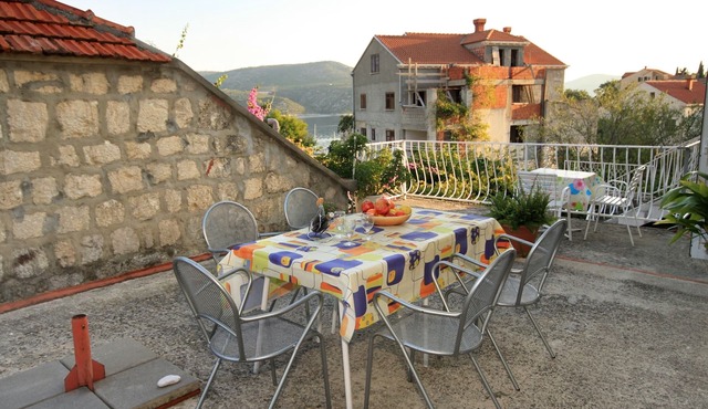 Two bedroom apartment with terrace and sea view Slano, Dubrovnik (A-2682-a)