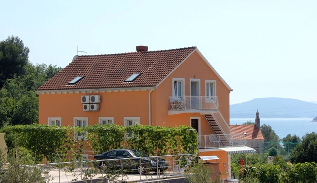 Two bedroom apartment with balcony and sea view Slano, Dubrovnik (A-3184-a)