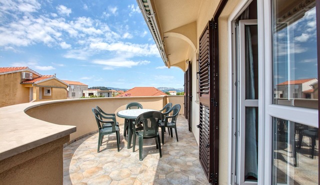 Two bedroom apartment with terrace Murter (A-5088-a)