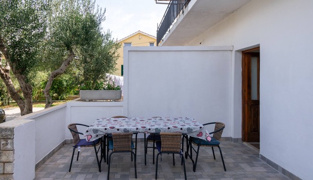 Two bedroom apartment with terrace and sea view Tkon, Pašman (A-16275-a)