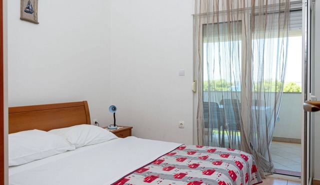 Two bedroom apartment with terrace and sea view Tkon, Pašman (A-19914-a)