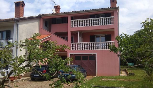 Two bedroom apartment with terrace Flengi, Poreč (A-15395-a)