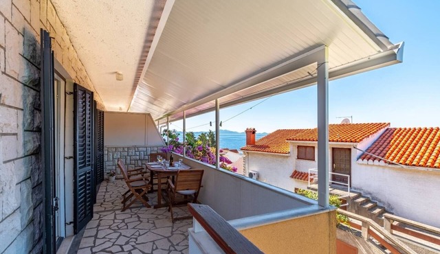 Two bedroom apartment with terrace and sea view Zavalatica, Korčula (A-547-d)