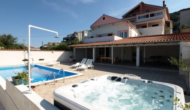 Two bedroom apartment with balcony Kali, Ugljan (A-14083-b)