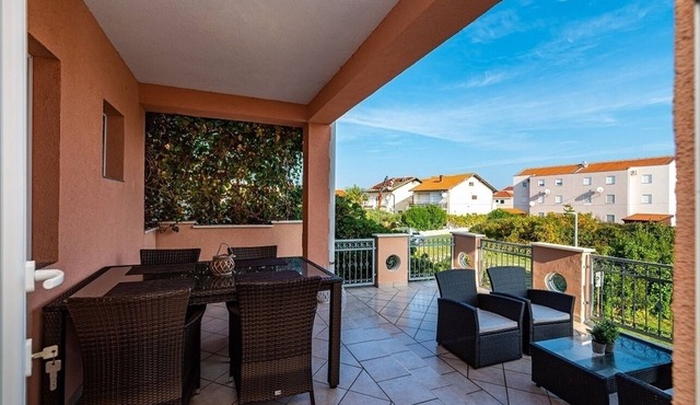 Two bedroom apartment with terrace Nin, Zadar (A-5936-a)