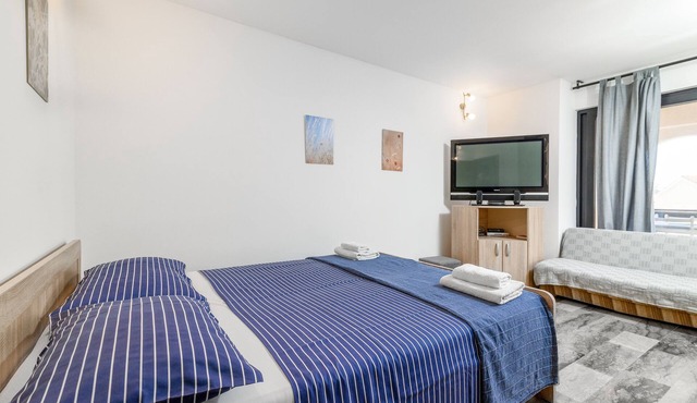 Two bedroom apartment with terrace Premantura, Medulin (A-2228-a)