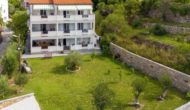 Two bedroom apartment with balcony Palit, Rab (A-5044-b)