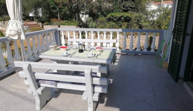 Two bedroom apartment with terrace Palit, Rab (A-14996-a)