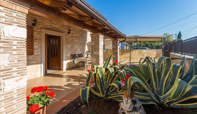 Two bedroom apartment with terrace Tar, Poreč (A-13245-a)