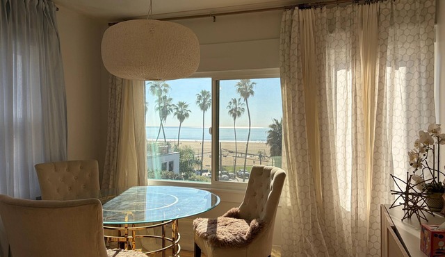 Two bedroom apt on the beach with ocean view!