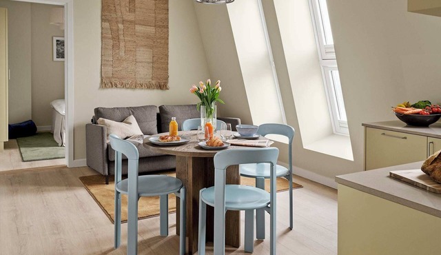 Two-Bedroom Attic Apartment for 4