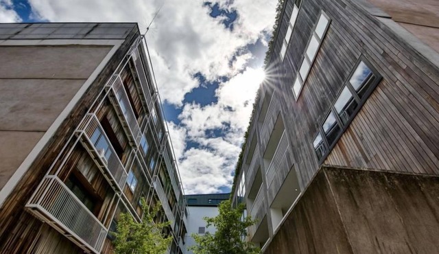 Two Bedroom Balcony Apartment Liverpool