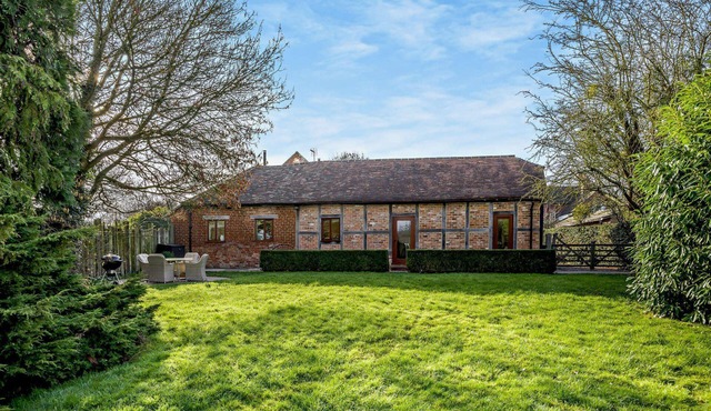 Two bedroom barn conversion in the Cotswolds - The Byres