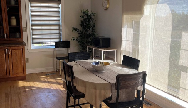 Two bedroom bay view North Shore bungalow 10 minutes to Cavendish sleeps 6.