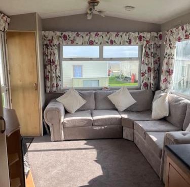 Two bedroom Caravan with Sea Views, Warden Springs Eastchurch