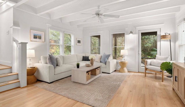 Two-bedroom cottage tucked away in the peaceful maritime forest