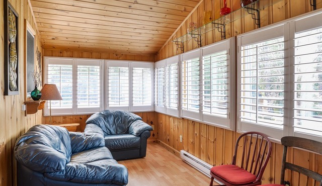 Two Bedroom Cottage with Loft Close To Bala