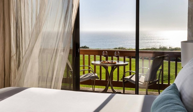 Two Bedroom Deluxe Villa | Full Kitchen & Fireplace. 5 Miles to Capitol Village