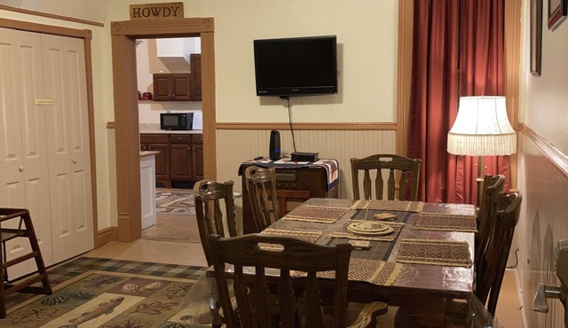 Two Bedroom, Double Queen - Converted1894 Historic Hotel, Downtown Buffalo Suite