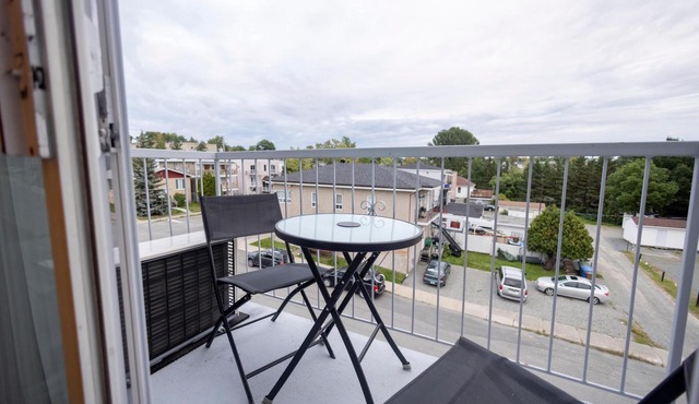 Two-bedroom flat with sofa bed near the Parc Botanique (Le Contemporain)