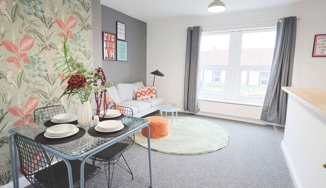 Two bedroom flat in Gloucester road