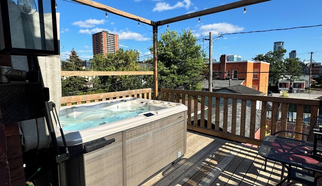 Two bedroom full house downtown Little Italy, Ottawa with upper deck spa.