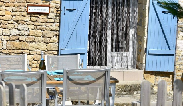 Two bedroom gite with large heated pool and games room