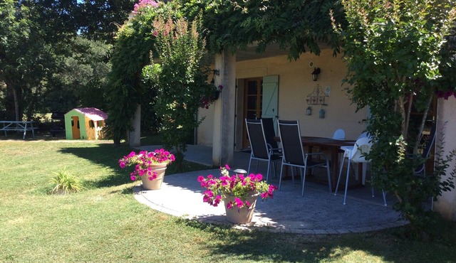 Two bedroom ground floor apartment, quiet location, ideal for young families.