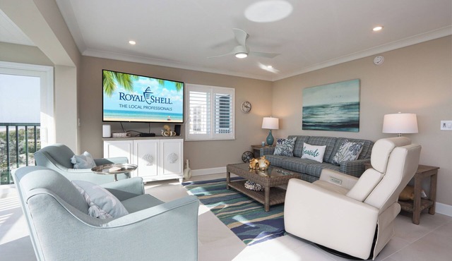 Two Bedroom Gulf Front Condo, Located off of Middle Gulf Drive - Sanibel Surfside 117